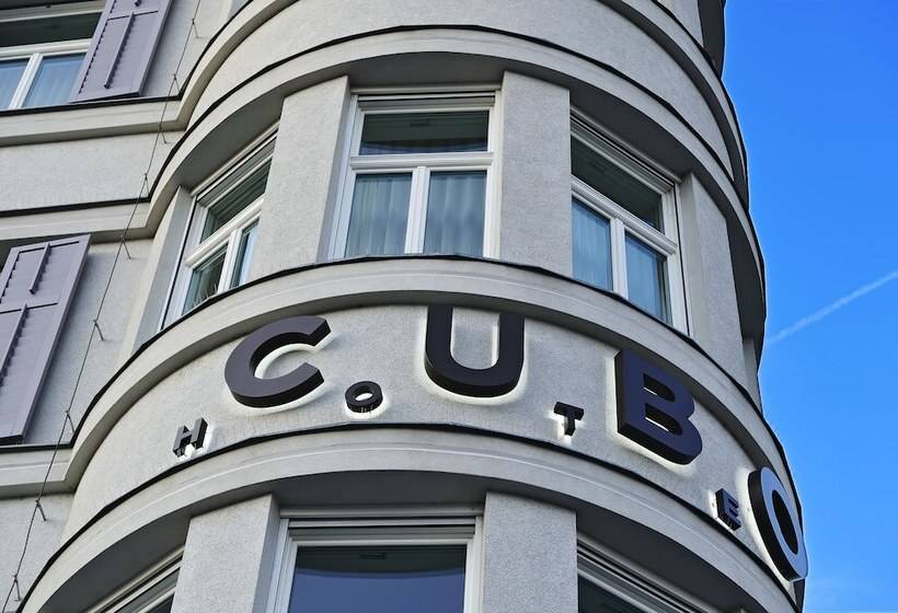 فندق Cubo