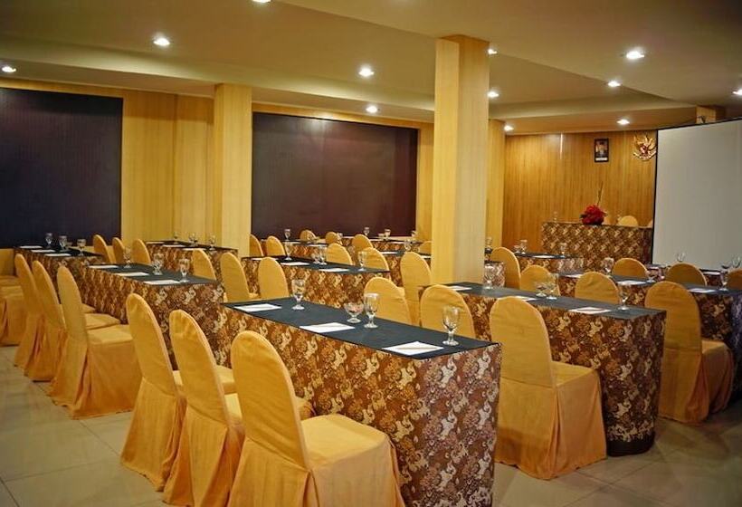 בית מלון כפרי D Season