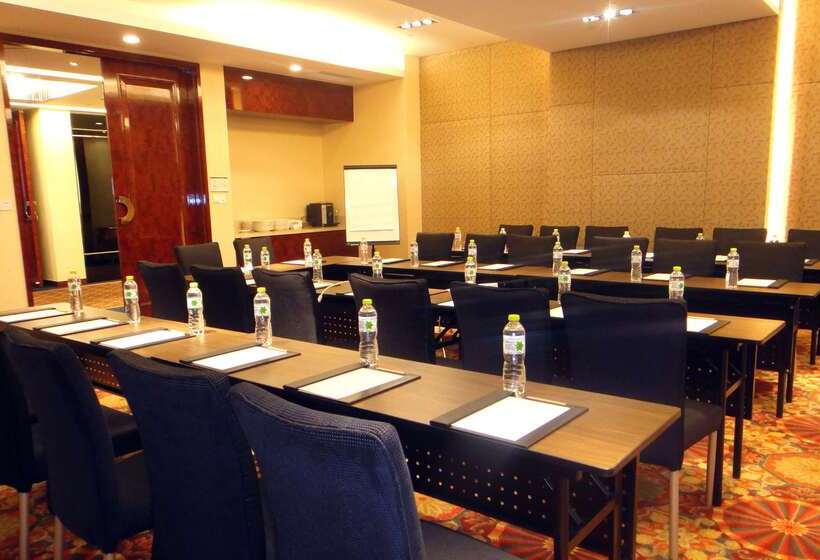 فندق Doubletree By Hilton Wuxi