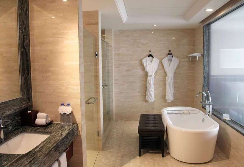 فندق Doubletree By Hilton Wuxi