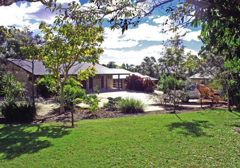 هتل Emeraldene Inn & Eco-lodge