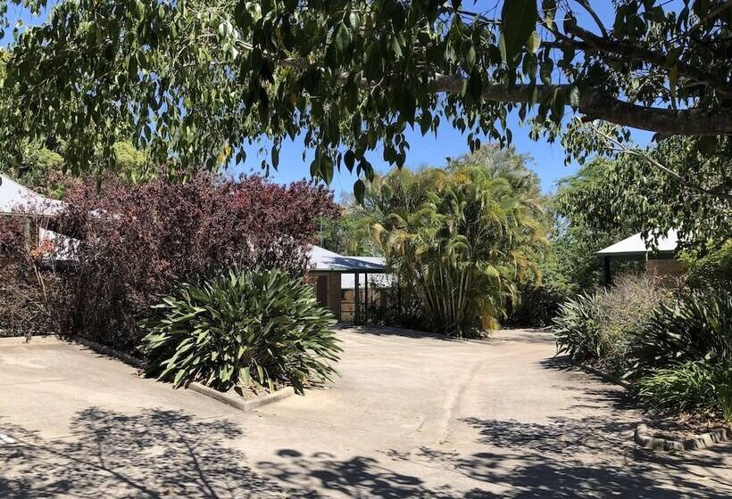 هتل Emeraldene Inn & Eco-lodge