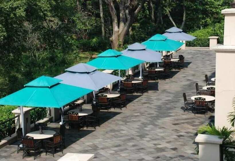 فندق Finna Golf & Country Club