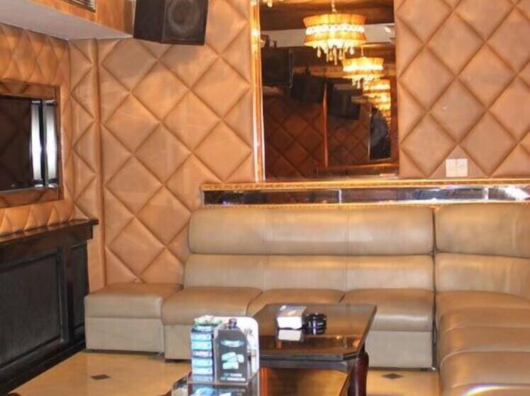 Golden Boutique Hotel Melawai