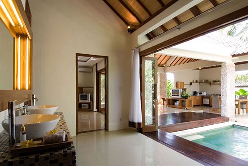 Grand Akhyati Villas