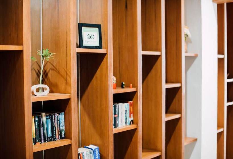 호텔 Harvest House