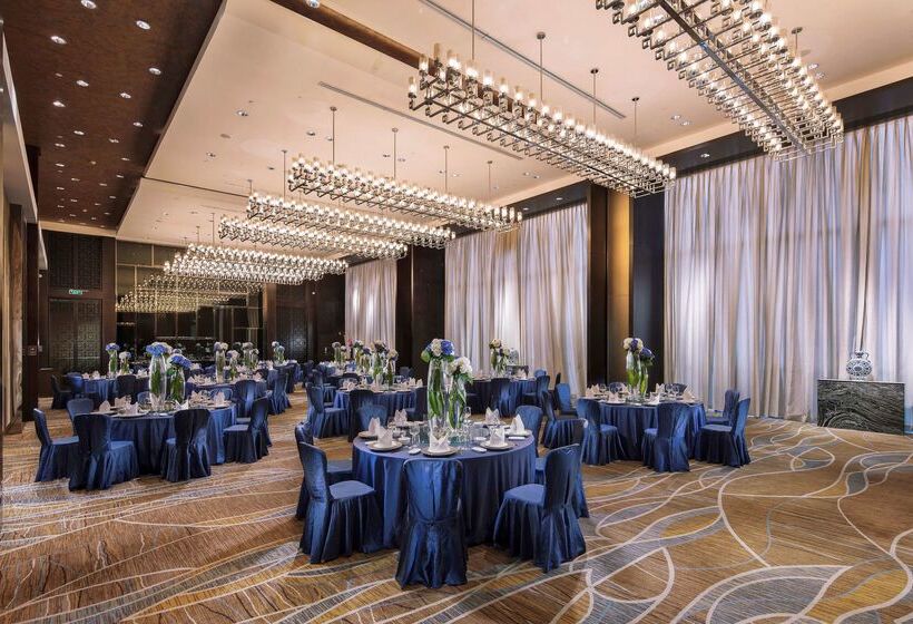 هتل Hilton Guangzhou Tianhe