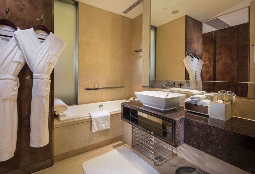 هتل Hilton Guangzhou Tianhe