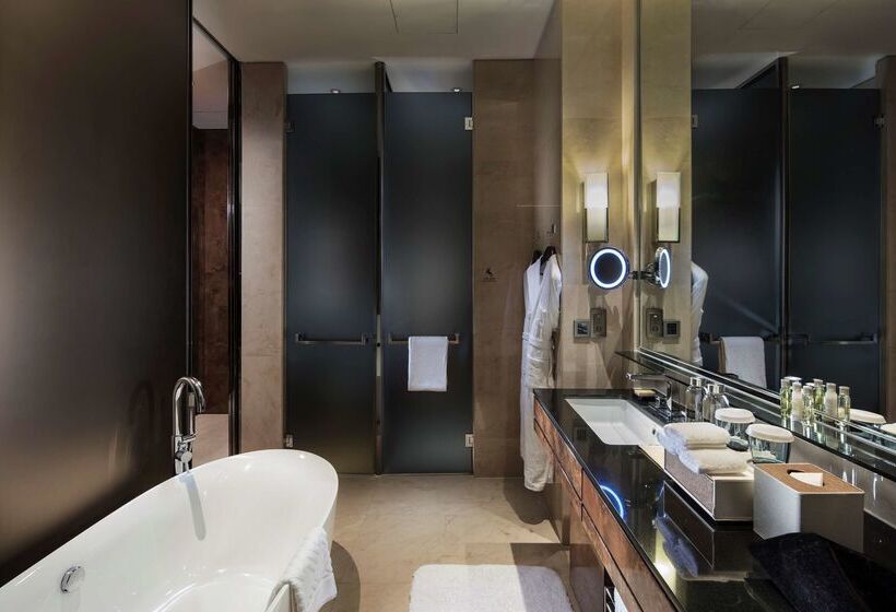 هتل Hilton Guangzhou Tianhe