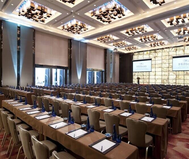 هتل Hilton Guangzhou Tianhe