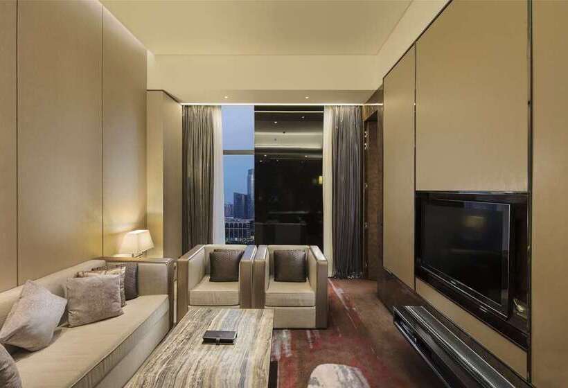 هتل Hilton Guangzhou Tianhe