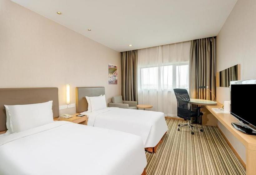 فندق Holiday Inn Express Shanghai New Hongqiao, An Ihg