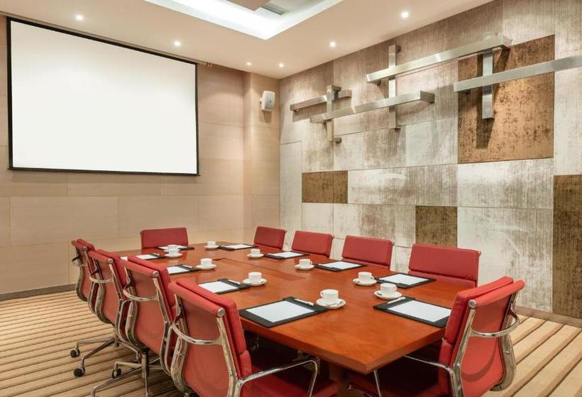 فندق Holiday Inn Express Shanghai New Hongqiao, An Ihg