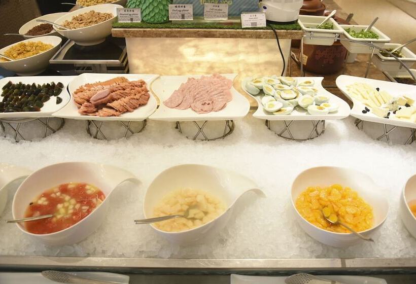 Holiday Inn Qingdao City Center, An Ihg Hotel   May 4th Square