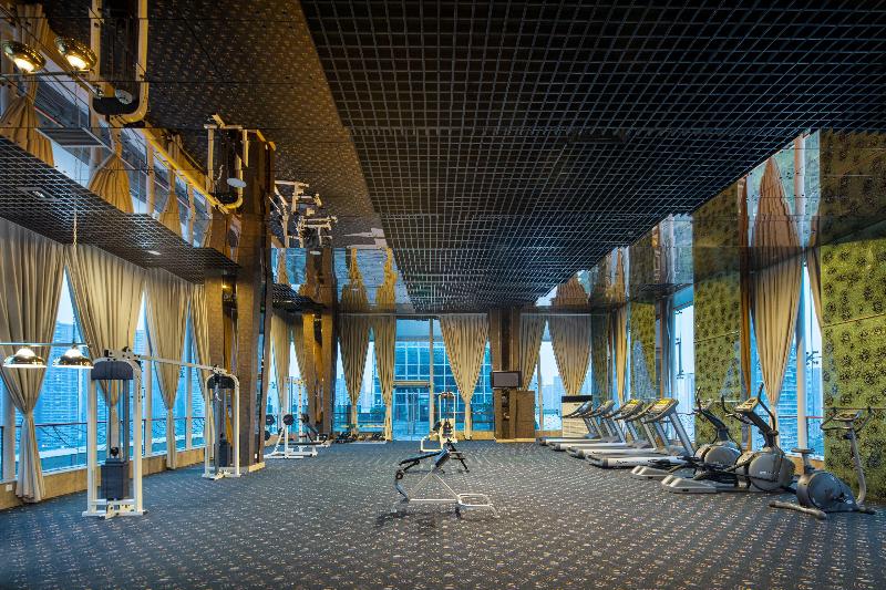 Отель Holiday Inn West & East Century City