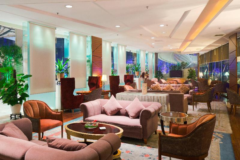 Отель Holiday Inn West & East Century City