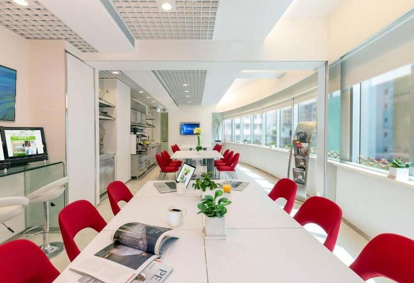 هتل Iclub Wan Chai