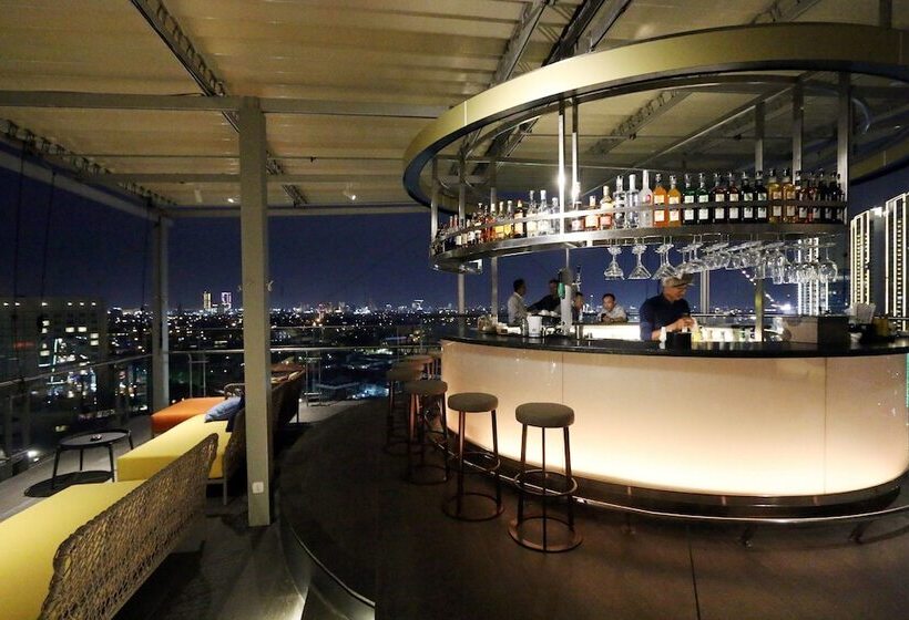 Java Paragon Hotel & Residences