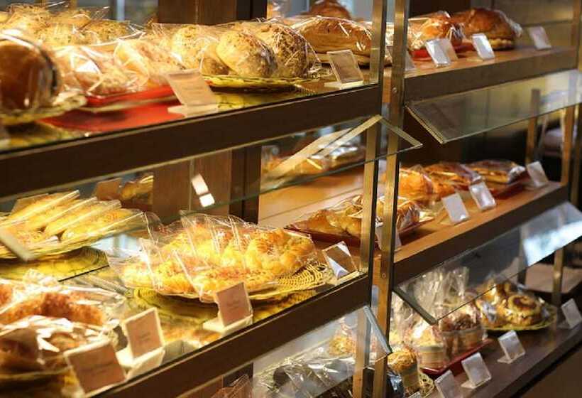 Java Paragon Hotel & Residences