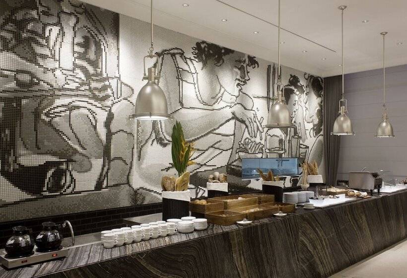 Java Paragon Hotel & Residences