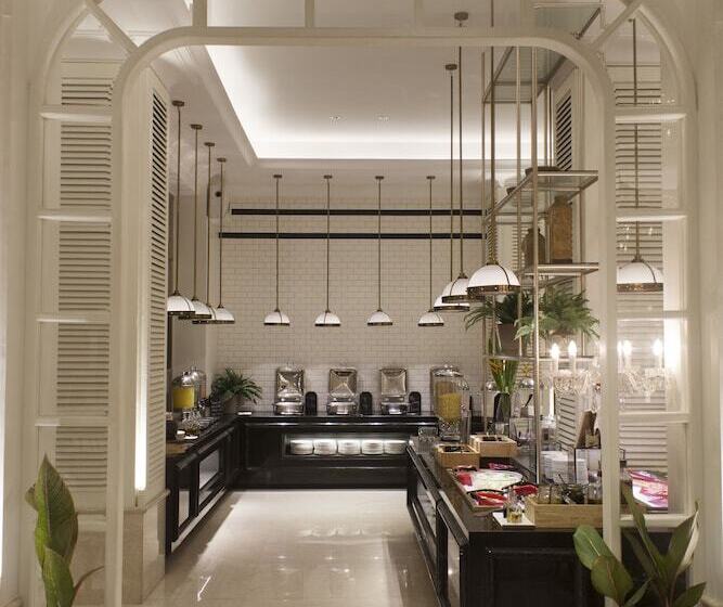 Java Paragon Hotel & Residences