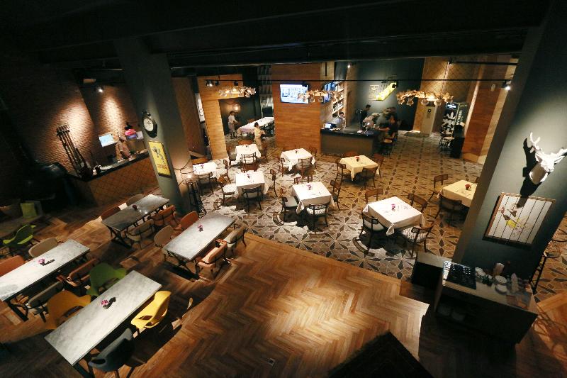 Java Paragon Hotel & Residences