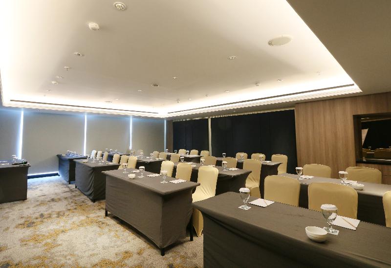 Java Paragon Hotel & Residences