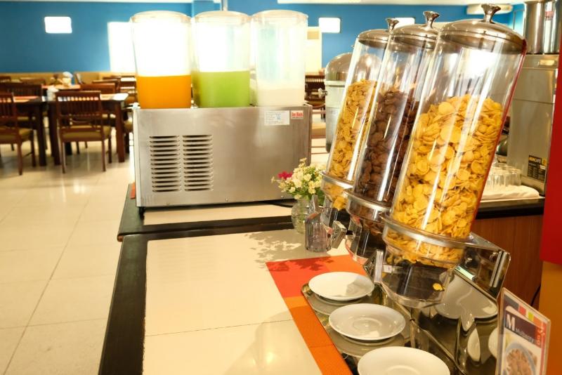 בית מלון כפרי Jomtien Plaza Residence