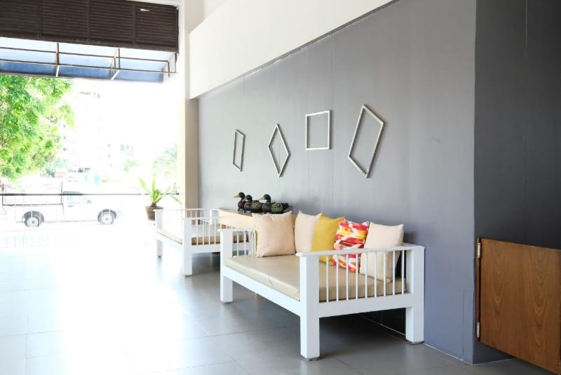 בית מלון כפרי Jomtien Plaza Residence