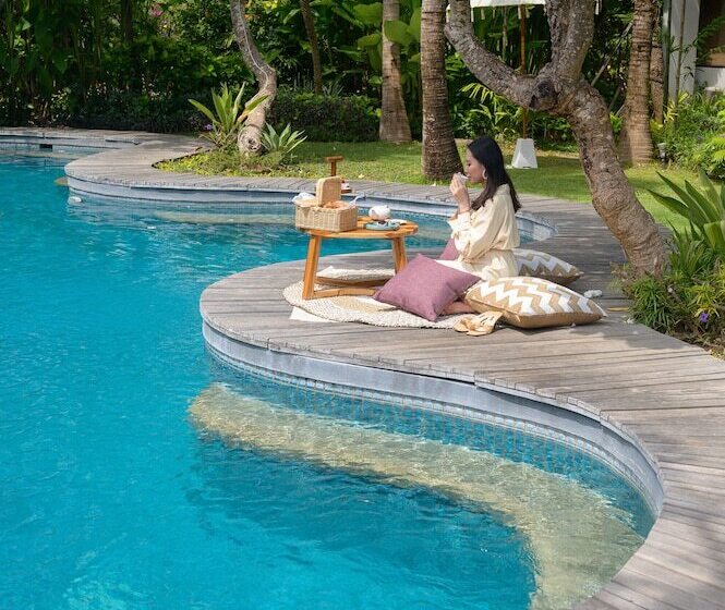 Отель Kokonut Suites