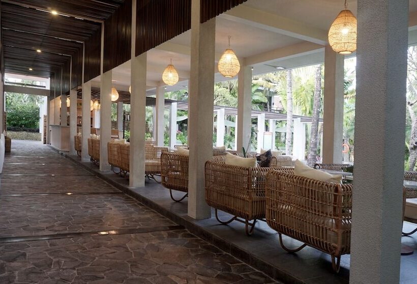 Отель Kokonut Suites