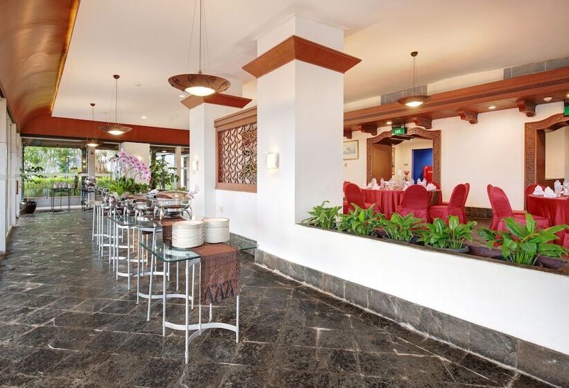 Lumire Hotel & Convention Centre