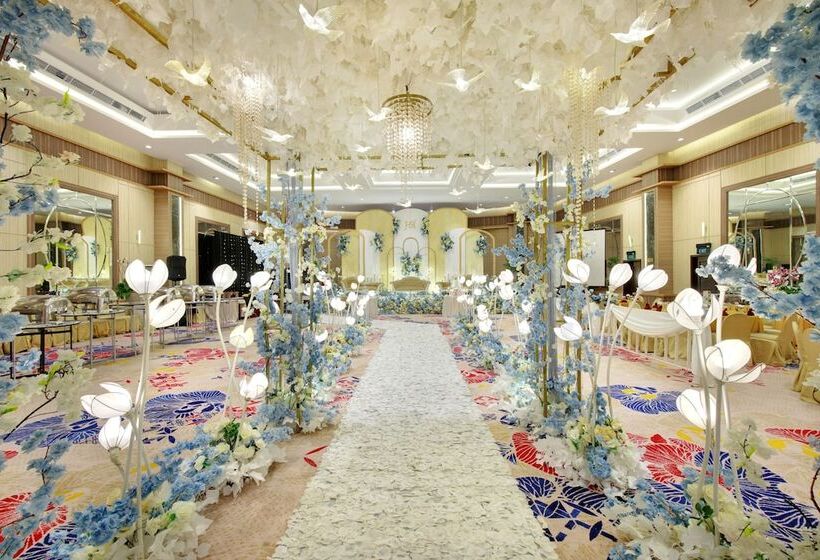 Lumire Hotel & Convention Centre