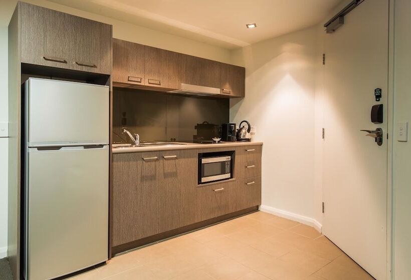 ホテル Mantra Collins