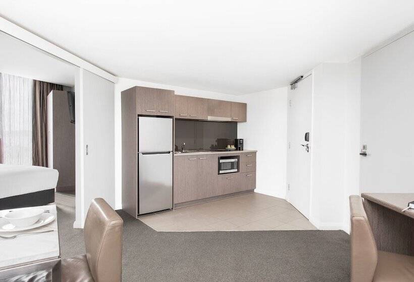 ホテル Mantra Collins