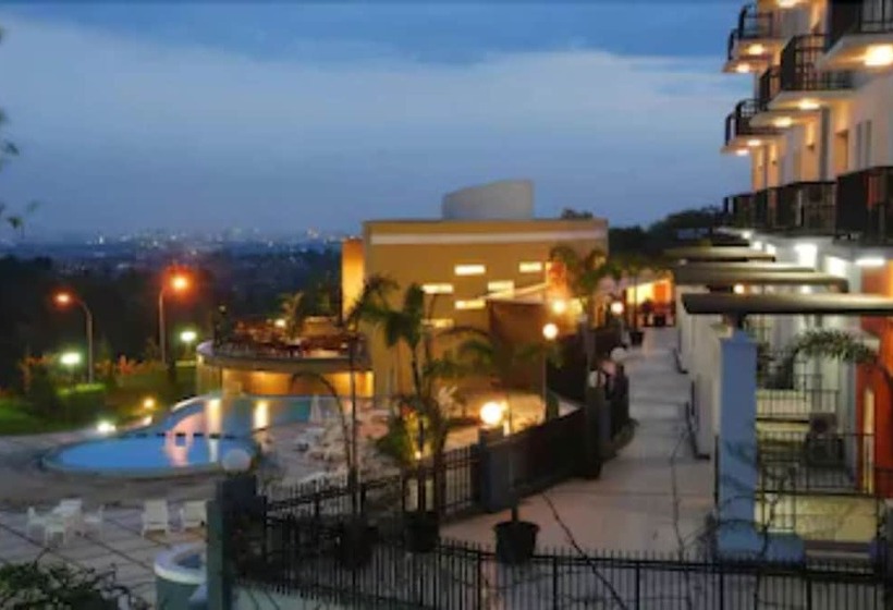 فندق Marbella Suites Bandung