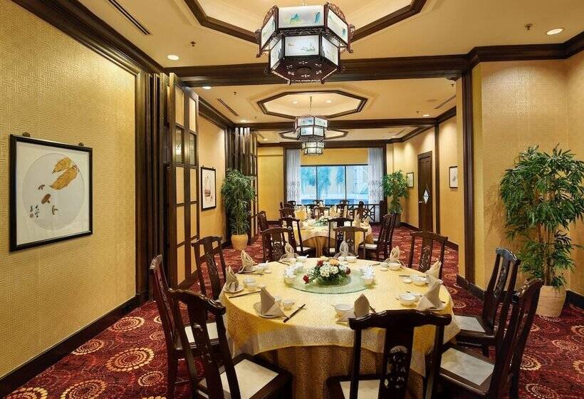 Mardhiyyah Hotel And Suites