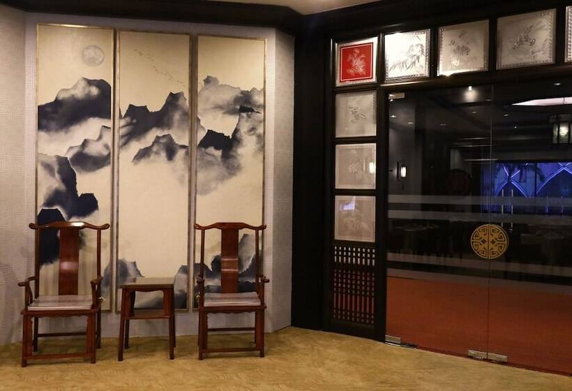 Mardhiyyah Hotel And Suites