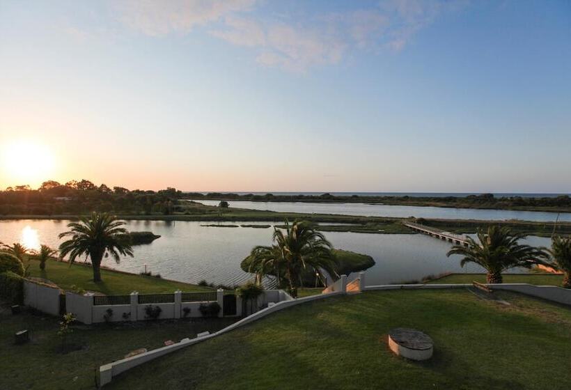 فندق Martin Fields Beach Retreat