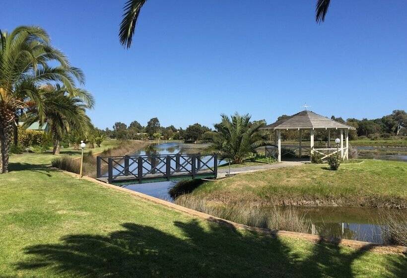 فندق Martin Fields Beach Retreat