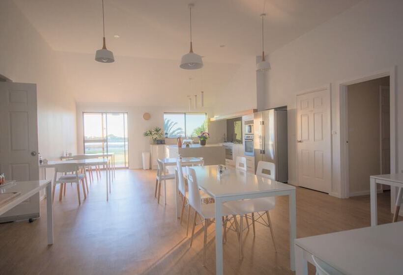 فندق Martin Fields Beach Retreat