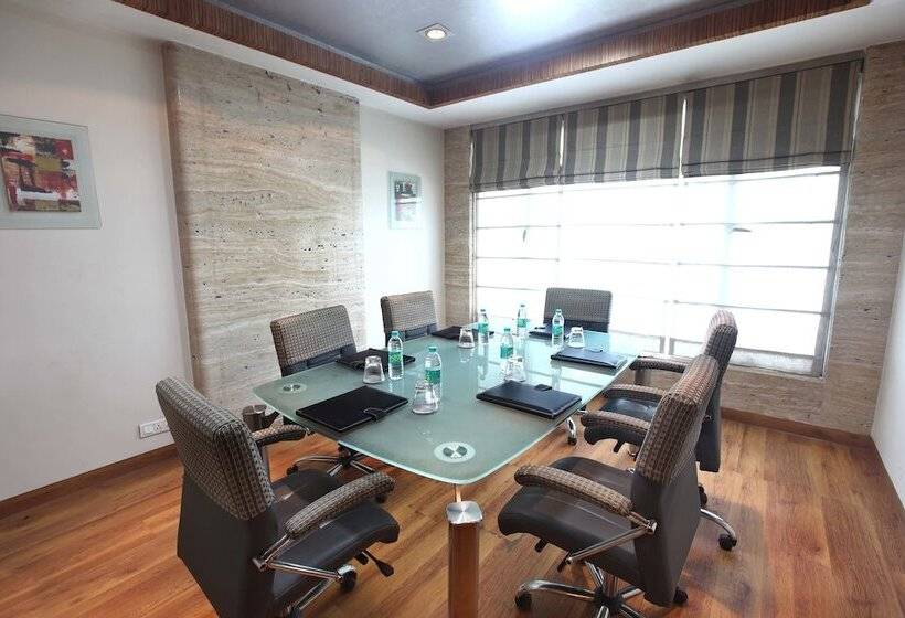 Mirage Hotel, Mumbai International Airport