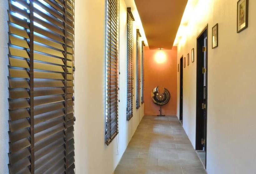 호텔 Monsane River Kwai Resort