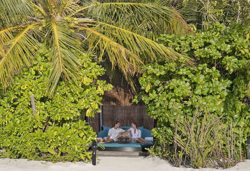 호텔 Naladhu Private Island Maldives