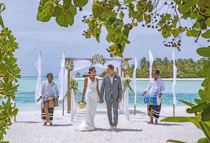 호텔 Naladhu Private Island Maldives