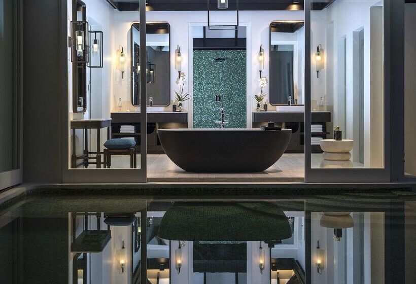 호텔 Naladhu Private Island Maldives