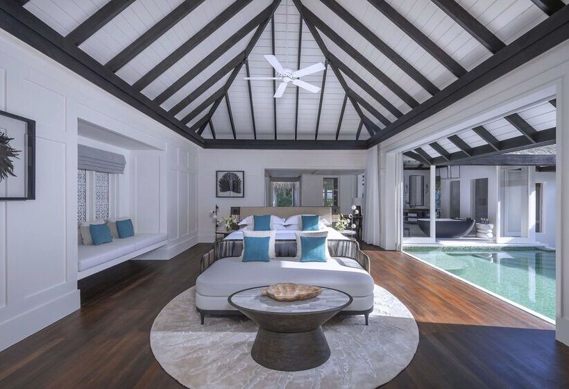 호텔 Naladhu Private Island Maldives