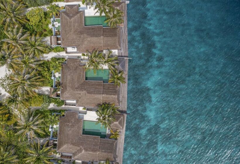 호텔 Naladhu Private Island Maldives