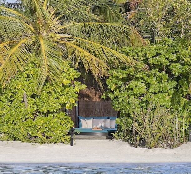 호텔 Naladhu Private Island Maldives