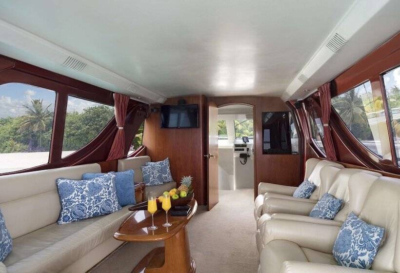 호텔 Naladhu Private Island Maldives